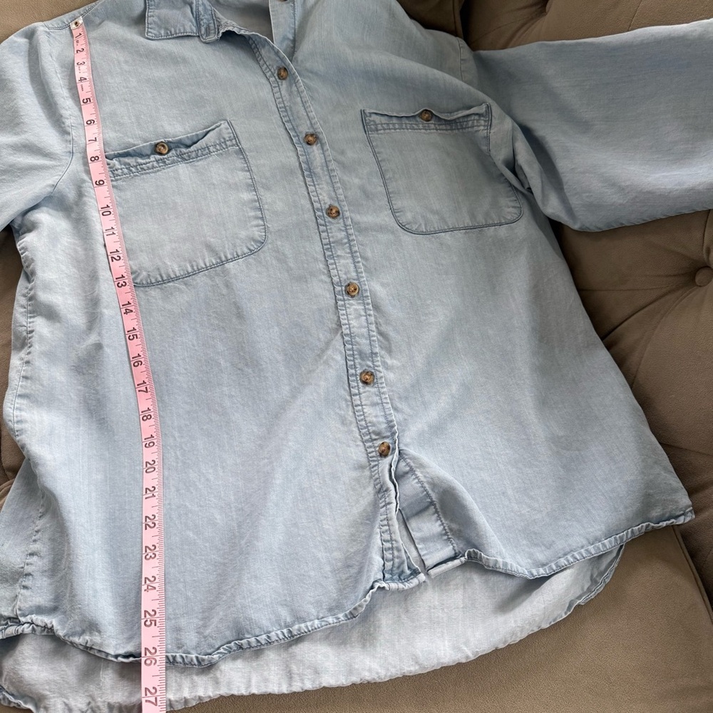 Sanctuary Light Blue Tencel Button-Up Shirt, Labeled XXL - runs more like an XL - Picture 11 of 12